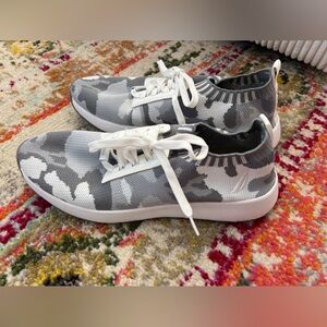 Nautica Women's Fashion Sneaker Lace-Up Jogger Running Shoe